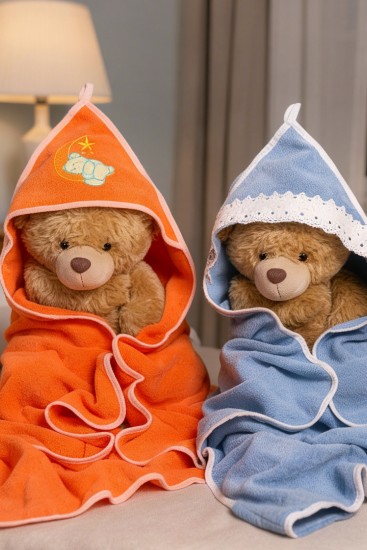 Почему полотенце с капюшоном — мастхэв для купания новорожденного