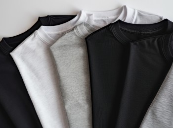 Почему выгодно покупать базовые футболки напрямую от производителя